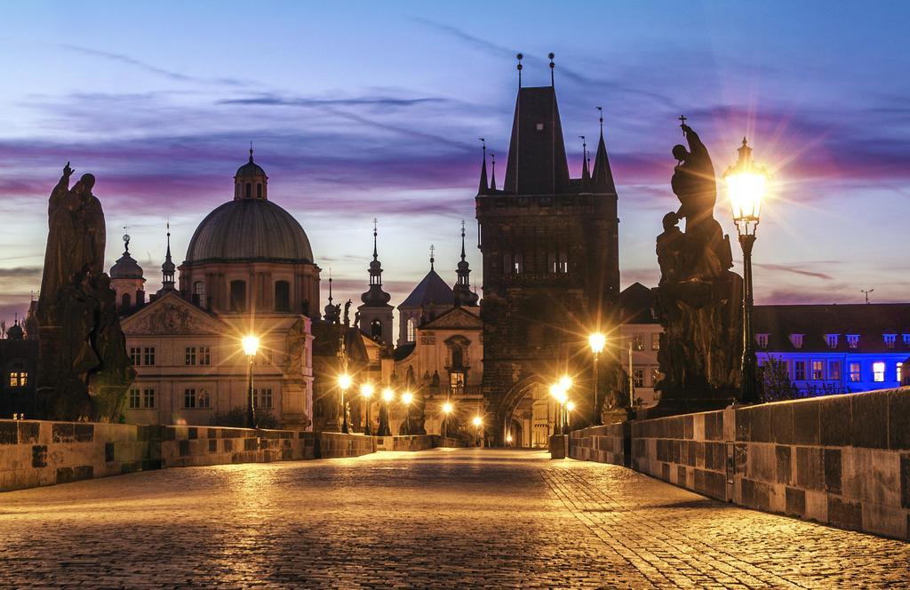 Amazing Charles Bridge Apartment Praga Quarto foto