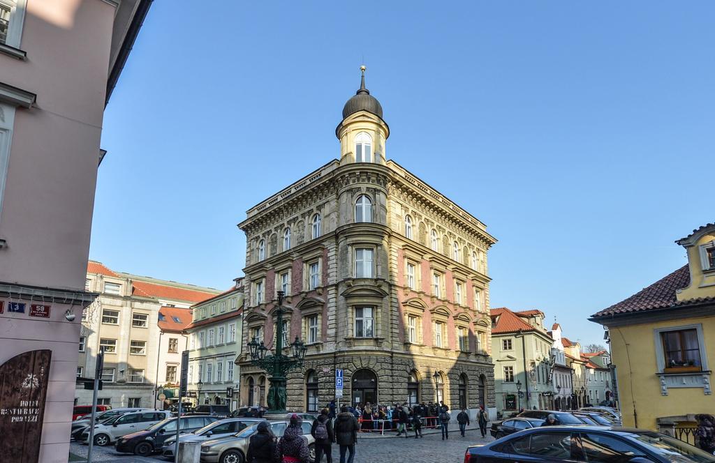 Amazing Charles Bridge Apartment Praga Exterior foto
