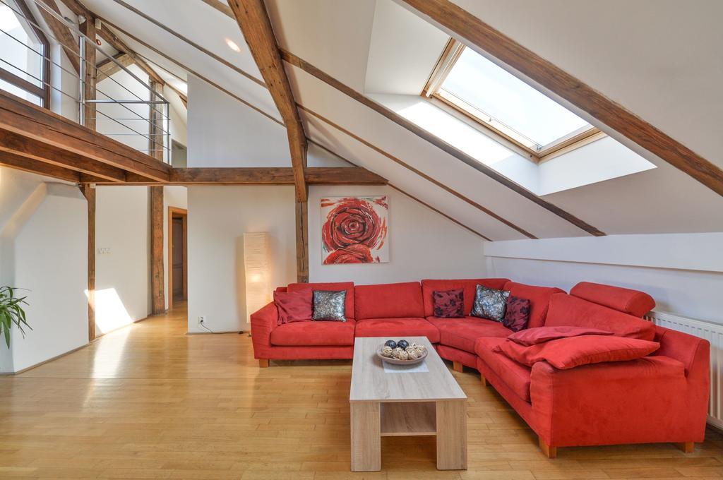 Amazing Charles Bridge Apartment Praga Exterior foto